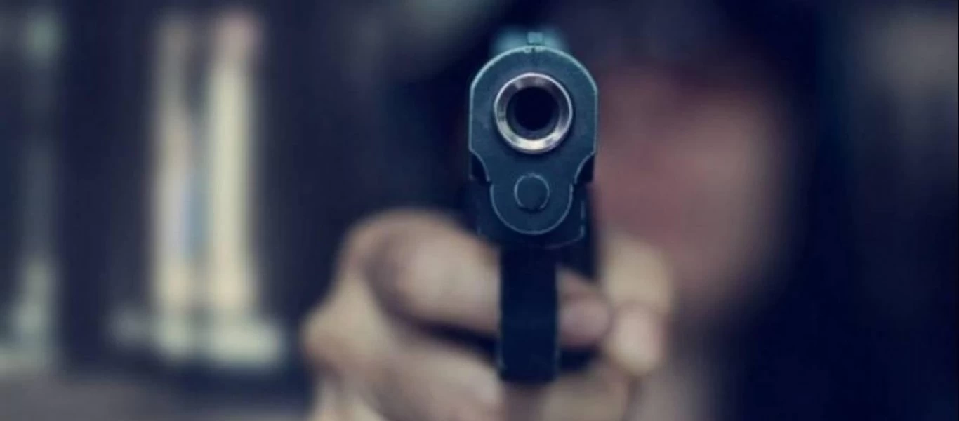Ο «βαρύς» Τούρκος τράβηξε πιστόλι στην διάρκεια γάμου αλλά το αποτέλεσμα δεν ήταν το αναμενόμενο (βίντεο)